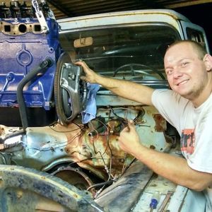 Meet your Posher, Christopher